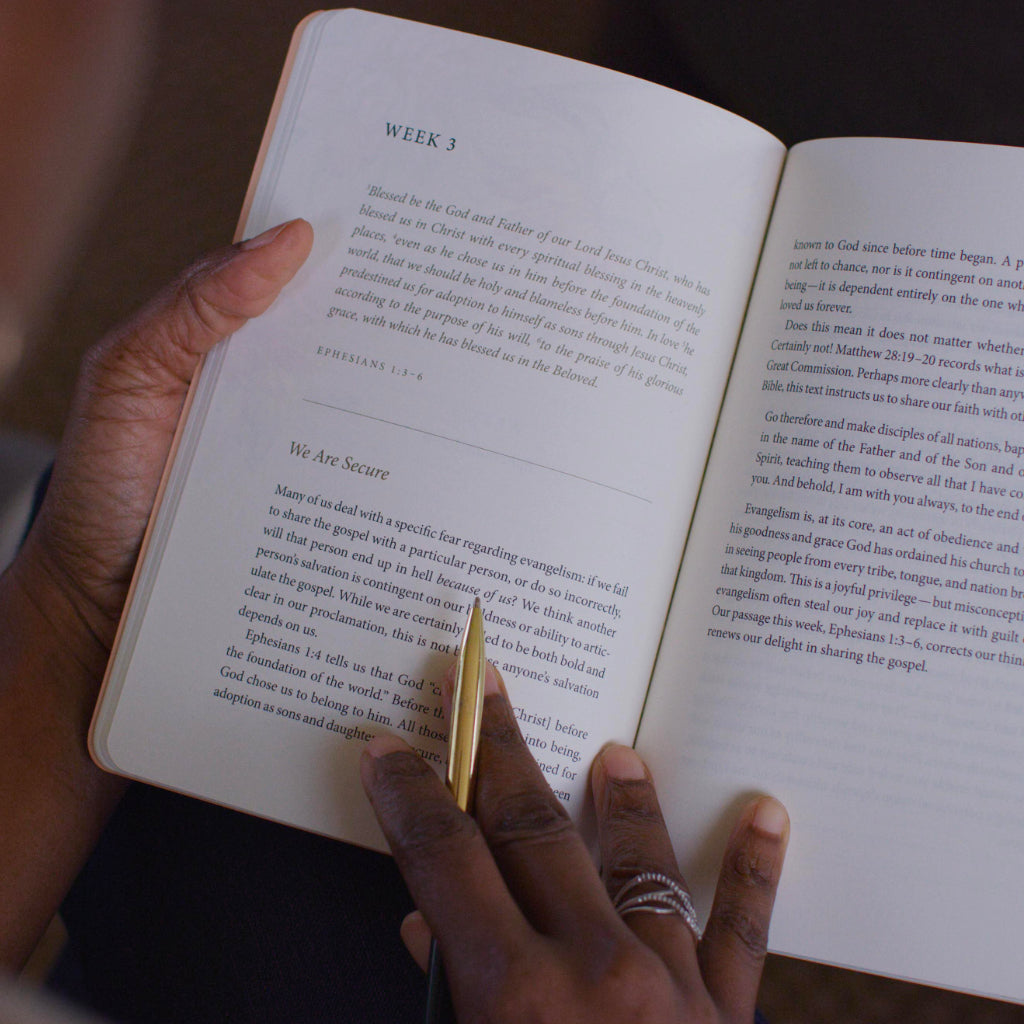 ESV Prayer Journal: 30 Days on Evangelism