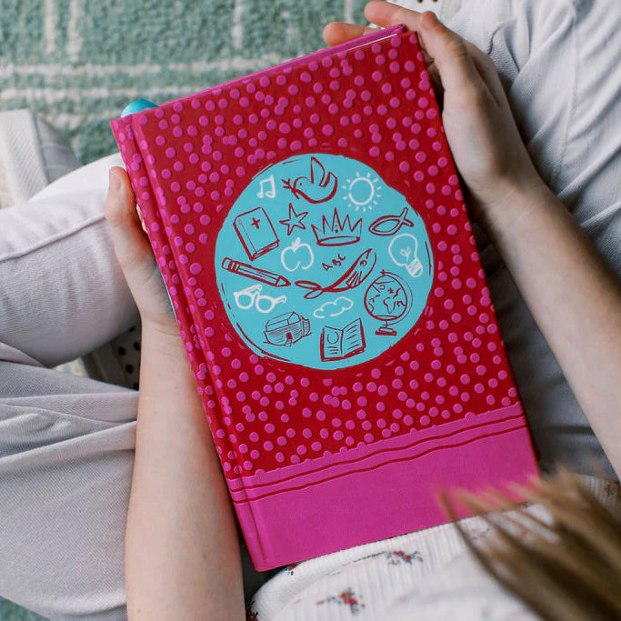 NIrV, Tiny Theologians Bible, Leathersoft over Board, Pink, Comfort Print: A Beginner’s Guide to the Bible