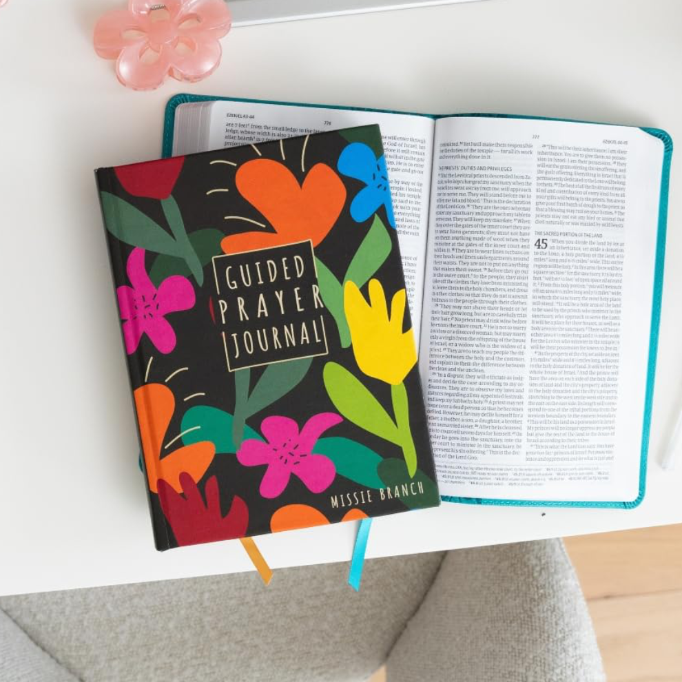 Guided Prayer Journal: Devotions For Teen Girls