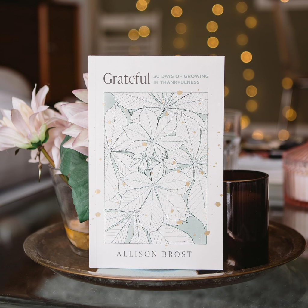 Grateful: 30 Days of Growing in Thankfulness