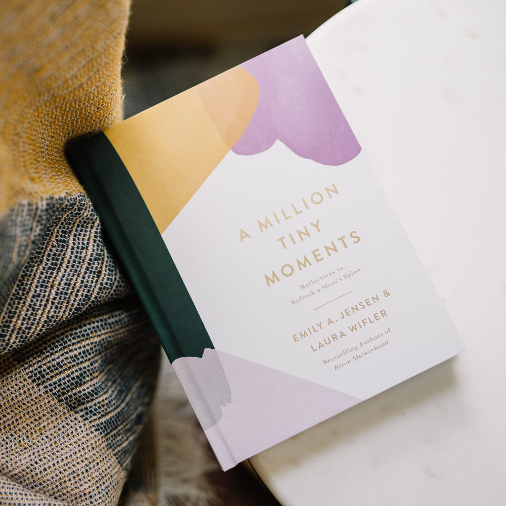 [Pre-Order] A Million Tiny Moments: Reflections to Refresh a Mom’s Spirit