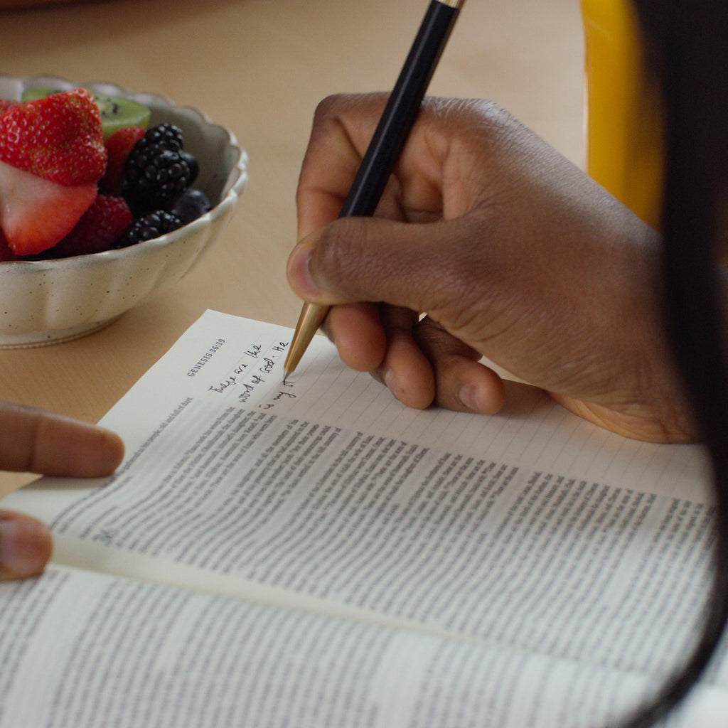 ESV Single Column Journaling Bible®, Hosanna Revival Series Cloth over Board, Madeleine Design